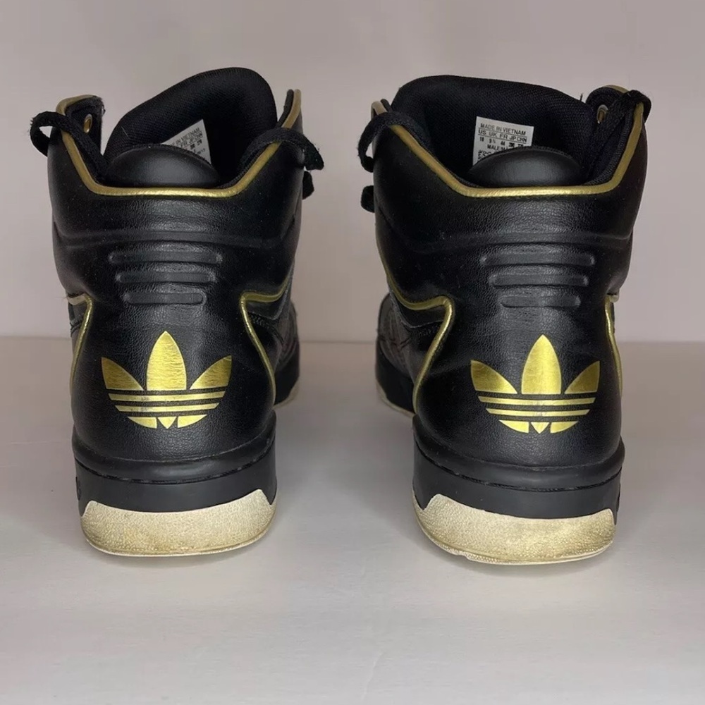 Adidas Mens 10 Conductor AR Sneakers Black Gold Basketball Shoes G99951 004001 - Picture 3 of 12